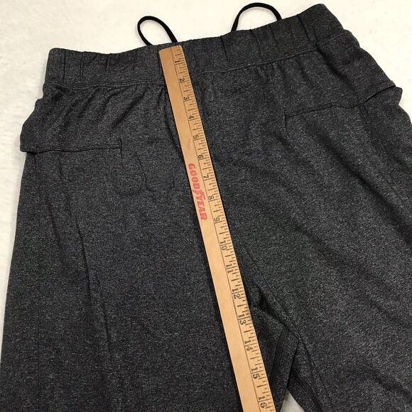 LULULEMON Short Men M Gray Pace Breaker 2 Pocket Draw Nylon Performance Knit - Picture 11 of 15